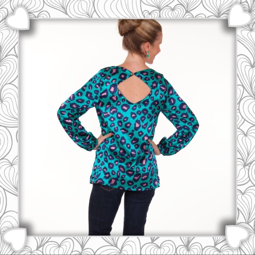 🌷🌷Turquoise Leopard Print Blouse w/Cutout - M - Picture 3 of 3